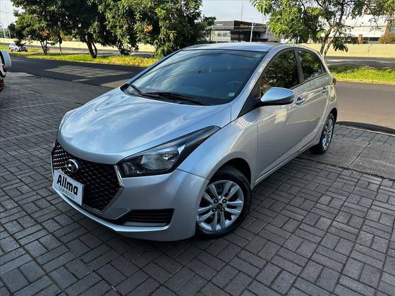 HYUNDAI HB20 1.6 COMFORT PLUS 16V FLEX 4P AUTOMÁTICO HYUNDAI HB20 1.6 COMFORT PLUS 16V FLEX 4P AUTOMÁTICO